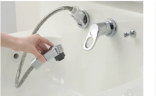 エポックの引き出せる壁出しシャワー水栓