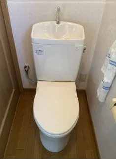 広島県府中市｜タンク部品が破損し水が止まらないトイレを新品交換